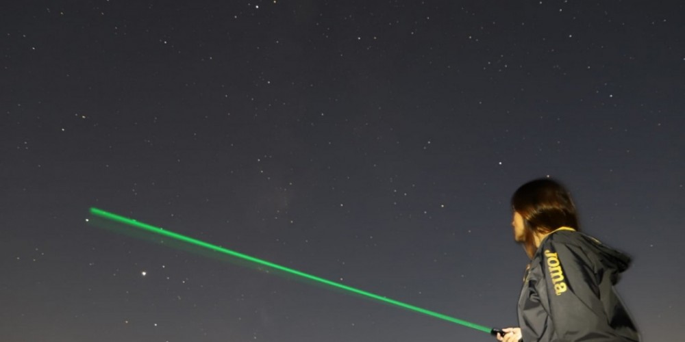 A vedere le stelle dalla spiaggia guidati dall’astrofisica